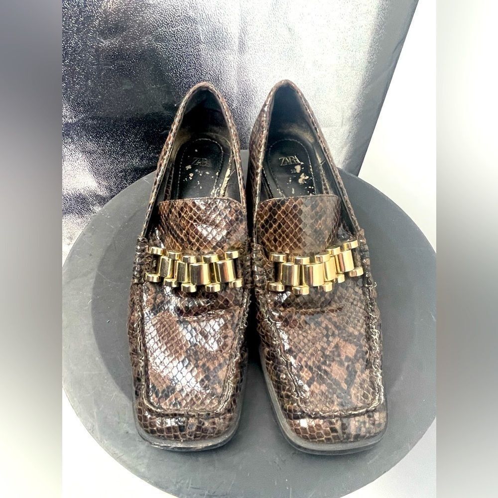 Zara‎ Brown snakeskin loafers size 6